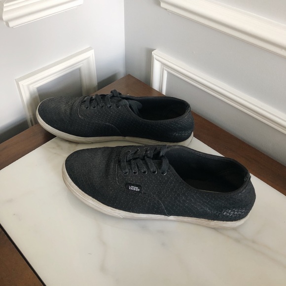 VANS Snakeskin-Effect Embossed Sneakers - Picture 2 of 2